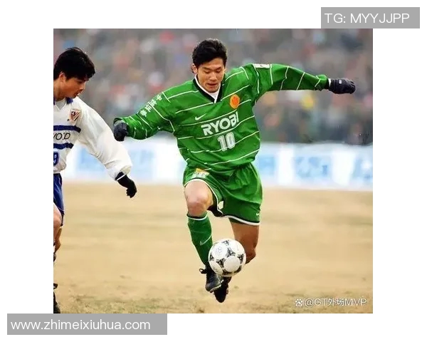 北京足球明星的传奇之路与狗狗般的拼搏精神