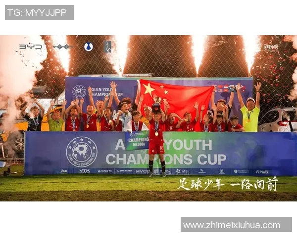 在足球明星的光环下默默奋战的年轻球员成长之路 在足球明星的光环下默默奋战的年轻球员成长之路